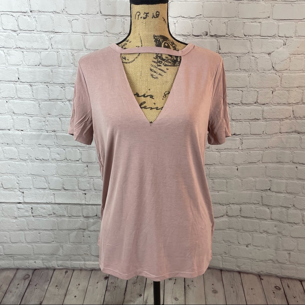 [Forever 21] Pink Cut Out V Neck Tee